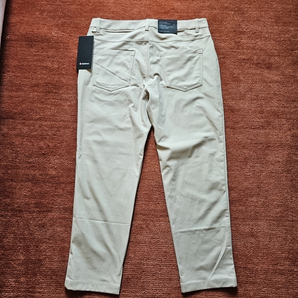 NWT Lululemon Men’s ABC Classic-Fit Trouser 30" Warpstreme Trench Size 34 - Picture 4 of 7